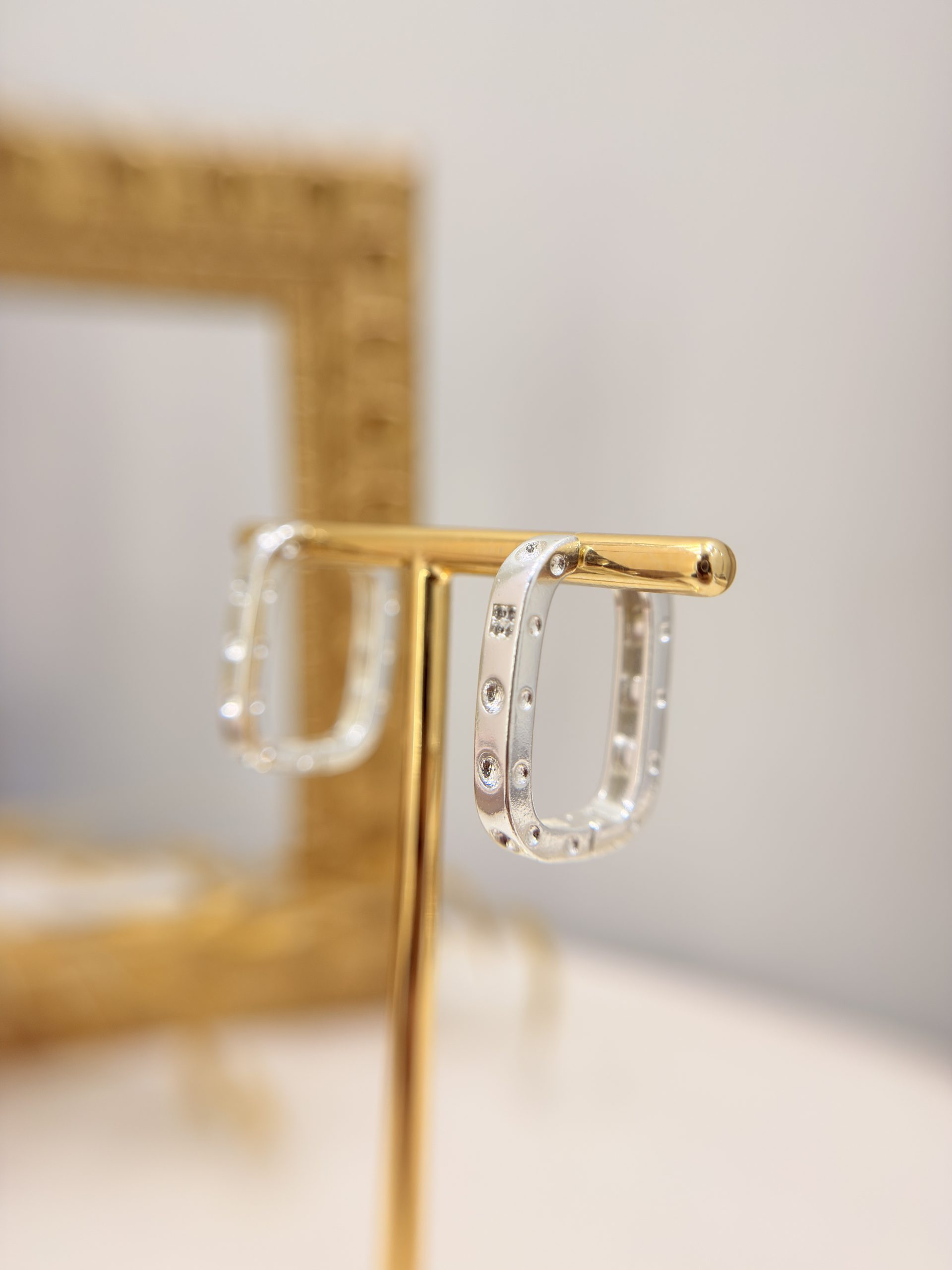 Brinco Argola Quadrada com Gotas Zirconia