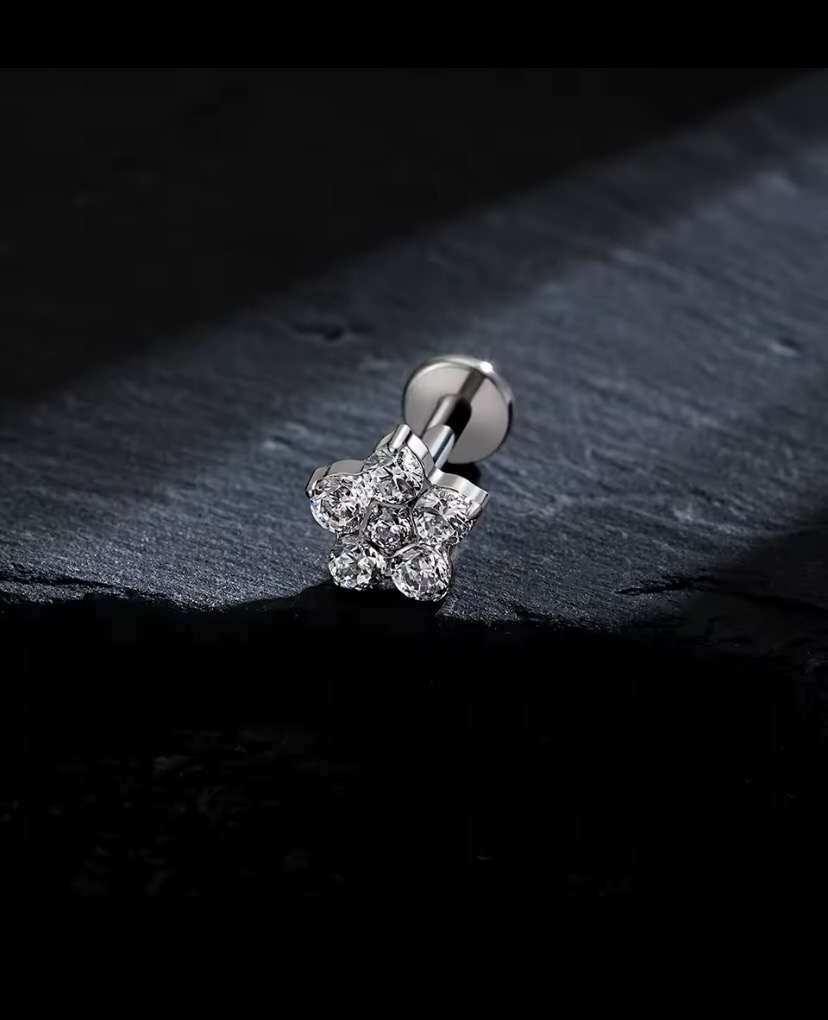 Piercing Titânio Flor 5 Pétalas
