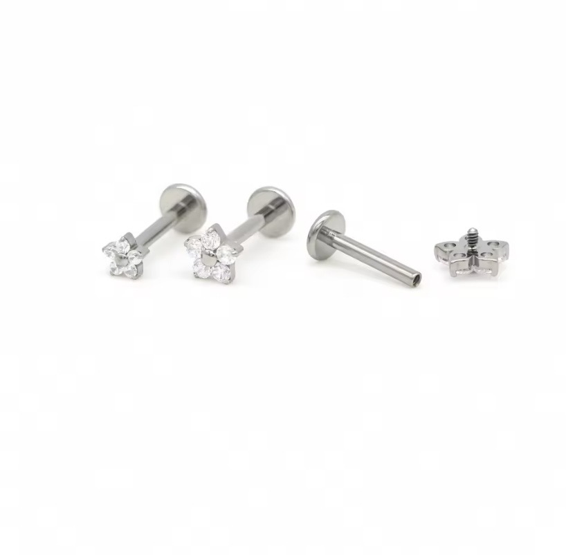 Piercing Titânio Mini Flor - Imagem 3