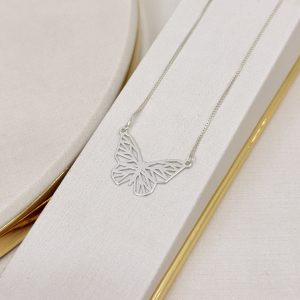 Colar Borboleta Geométrica em Prata 925