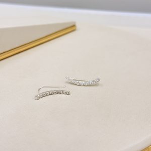 Brinco Ear Cuff com Zircônias – Prata 925